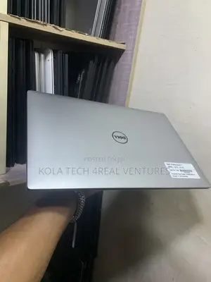Laptop Dell Precision 5520 16GB Intel Core i7 SSD 512GB