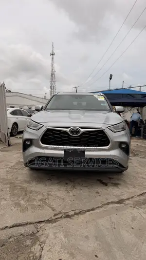 Toyota Highlander XLE AWD 2020 Silver
