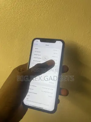 Apple iPhone XR 64 GB White