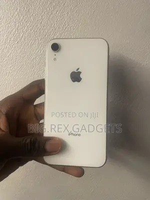 Apple iPhone XR 64 GB White