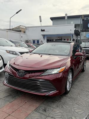 Toyota Camry XLE FWD (2.5L 4cyl 8AM) 2018 Red