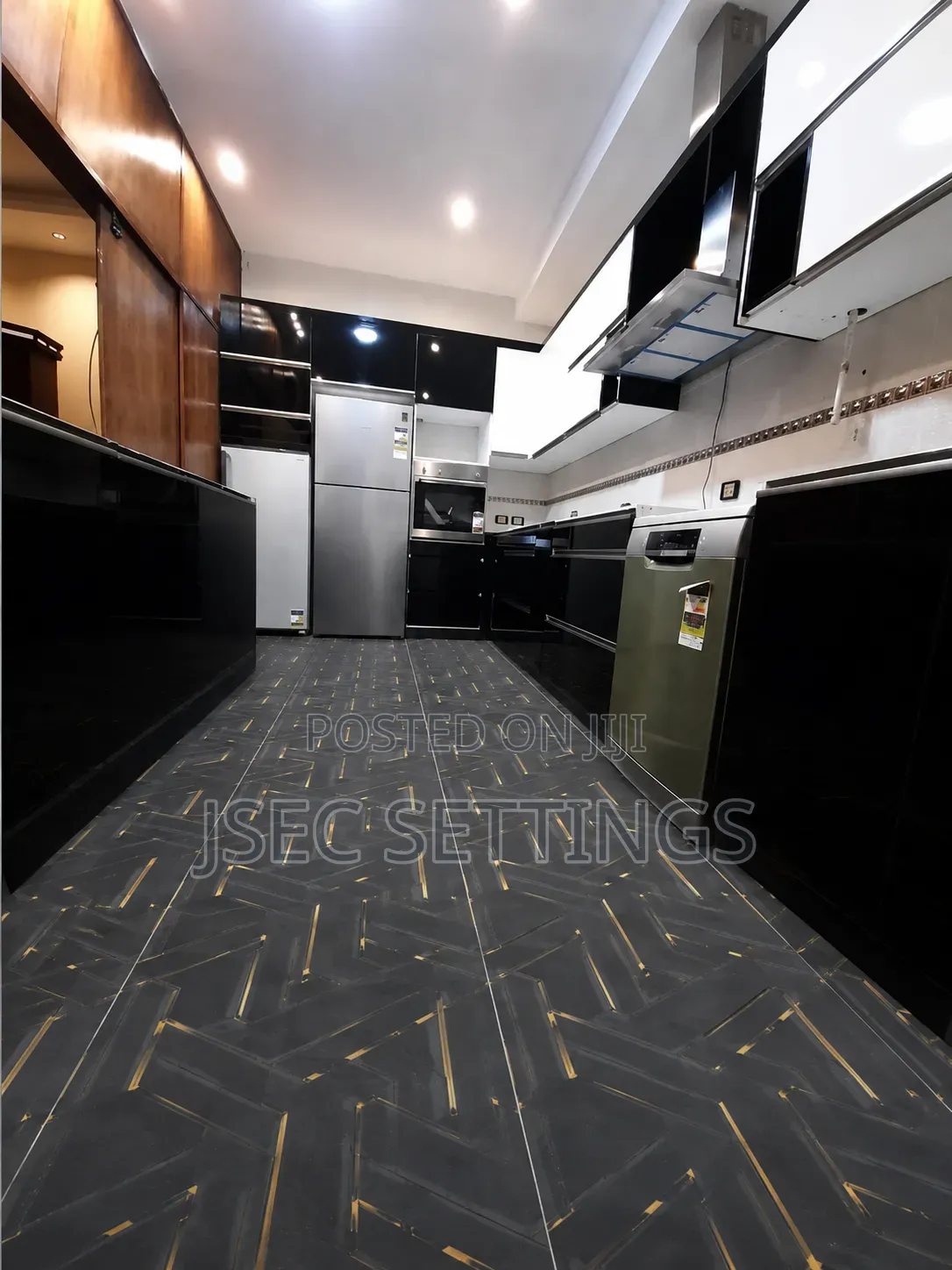 Midnight Gold Luxe Tile