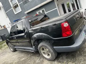Ford Explorer Sport Trac 4x4 XLT Premium 2004 Black