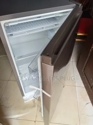 Hisense 90L Refrigerator (Silver).