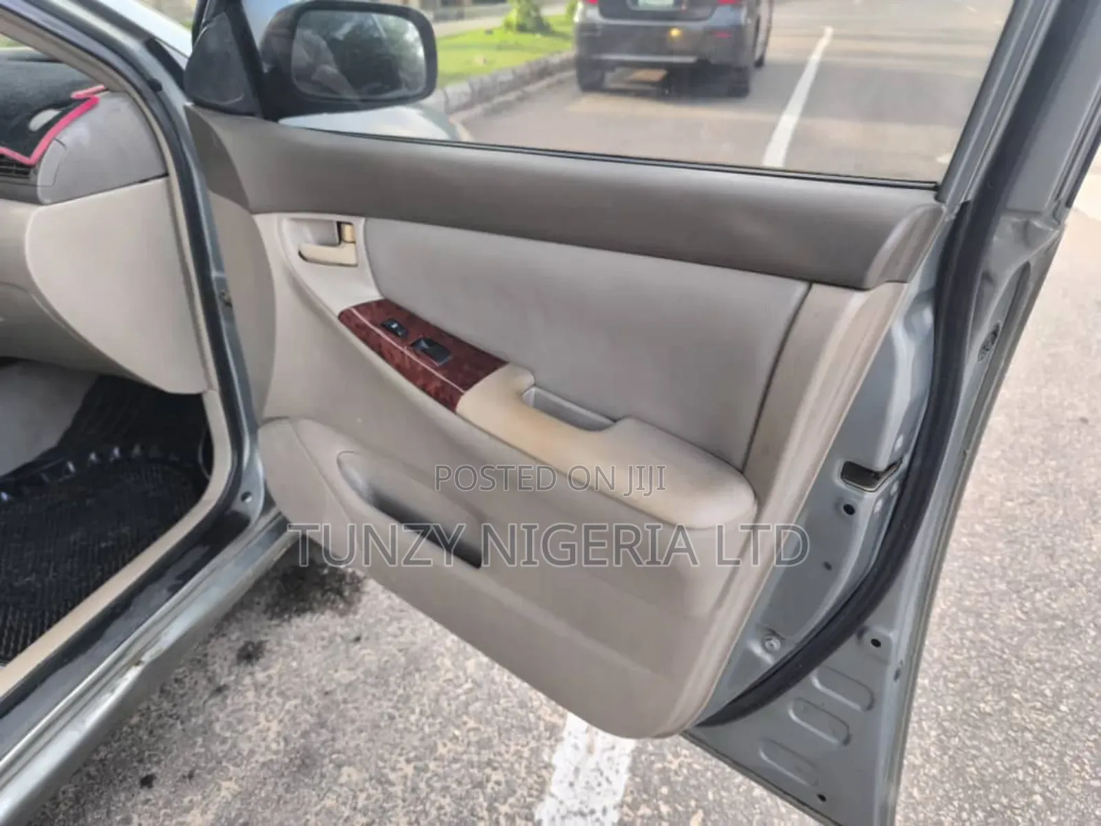 Toyota Corolla 2004 Gray