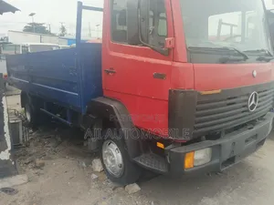 Mercedes Benz 814 Truck