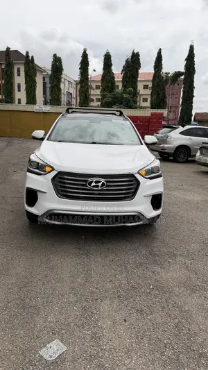 Hyundai Santa Fe 2017 White