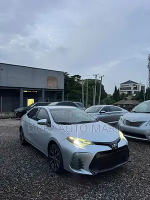 Toyota Corolla SE 4dr Sedan (1.8L 4cyl CVT) 2017 Silver