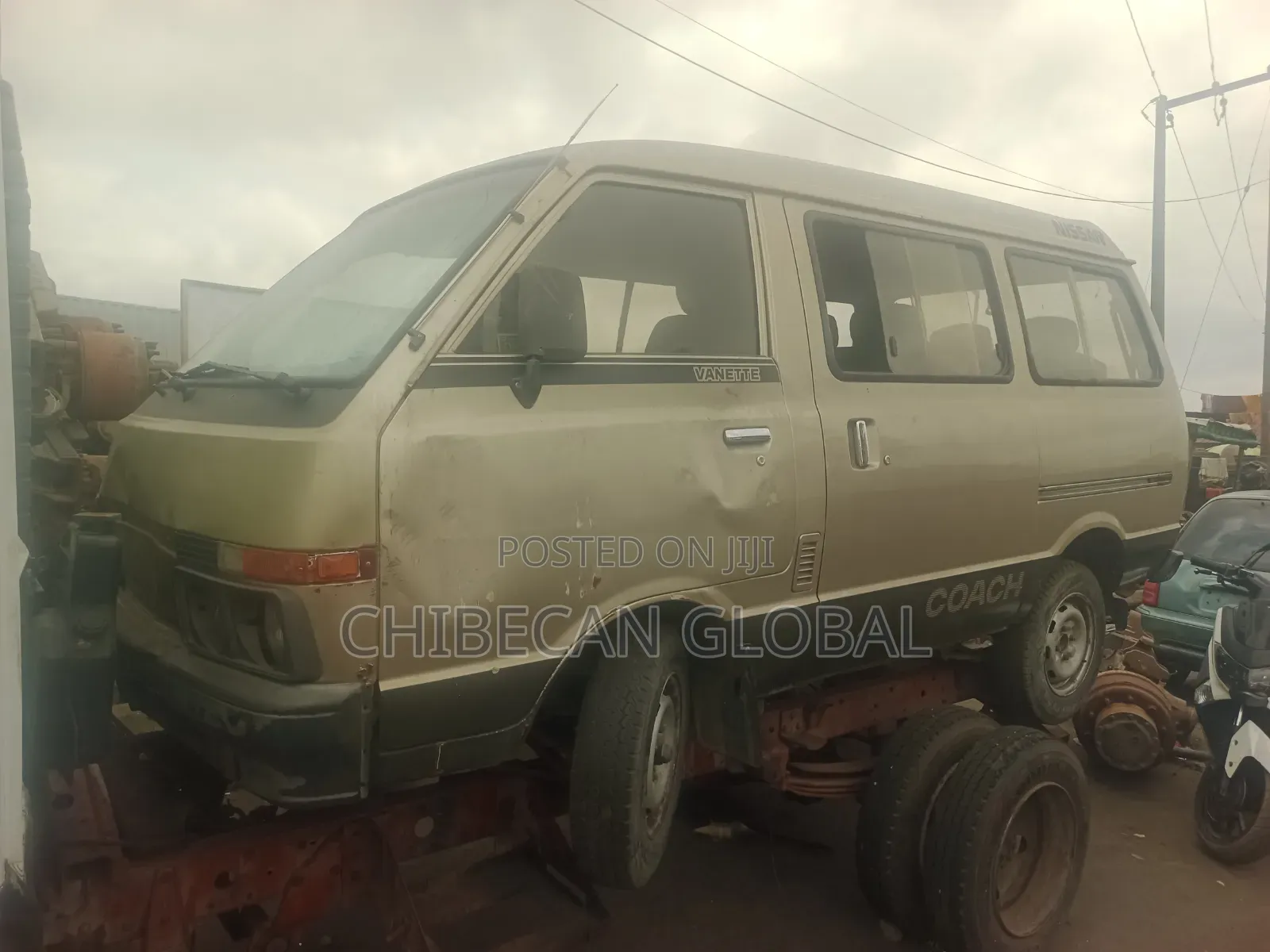 Nissan Vanette 1999 Brown