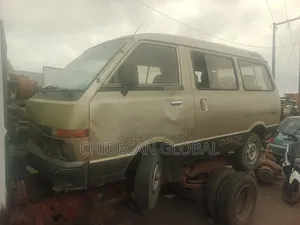Nissan Vanette 1999 Brown