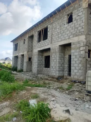 4bdrm Townhouse/Terrace in River Park Estate, Sabon Lugbe for sale