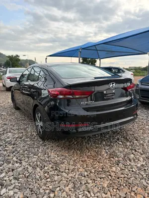 Hyundai Elantra 2017 Black