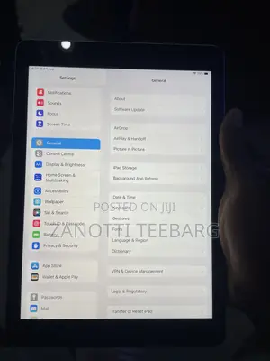 New Apple iPad Wi-Fi 32 GB Silver