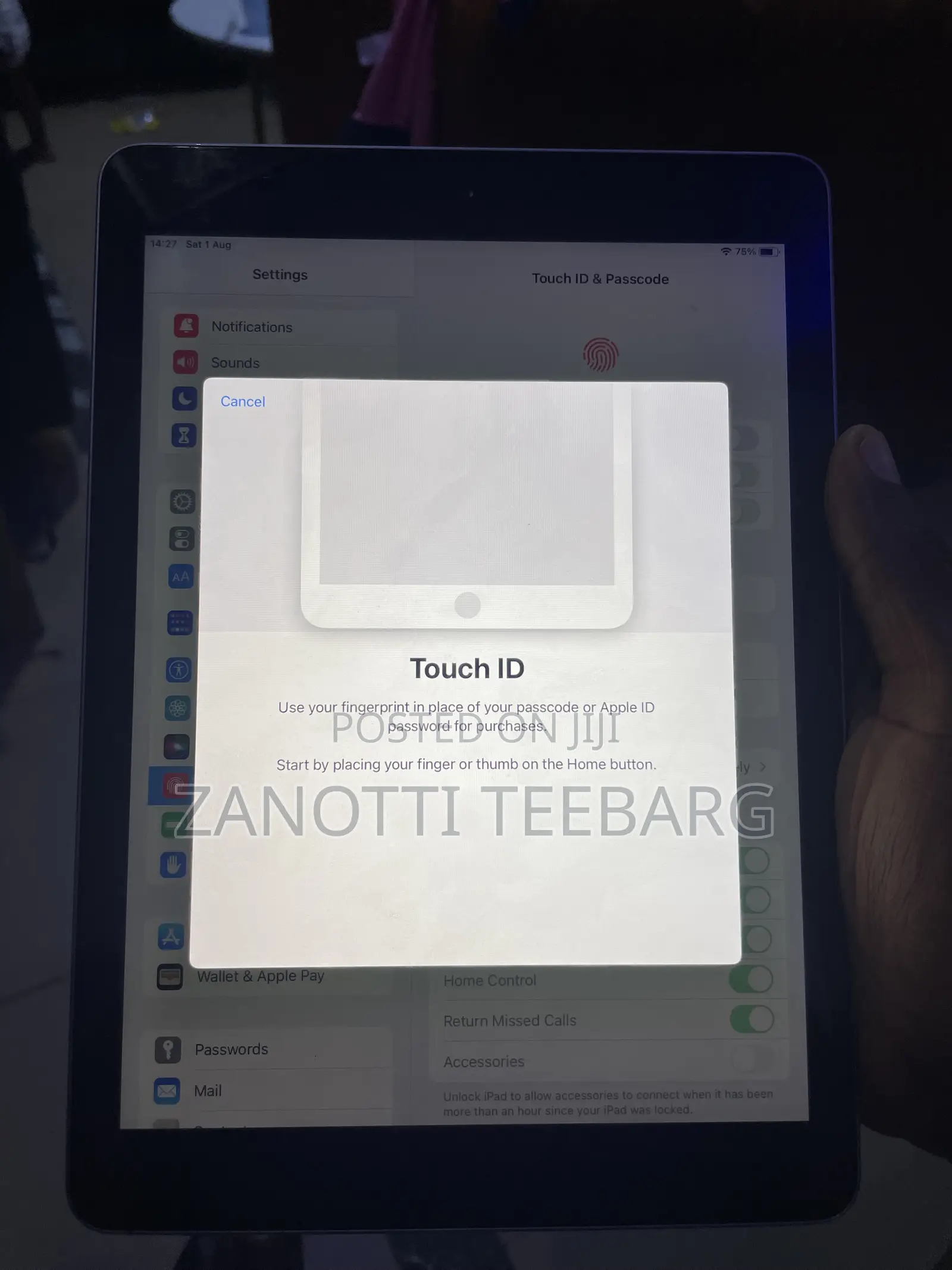 New Apple iPad Wi-Fi 32 GB Silver