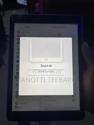 New Apple iPad Wi-Fi 32 GB Silver