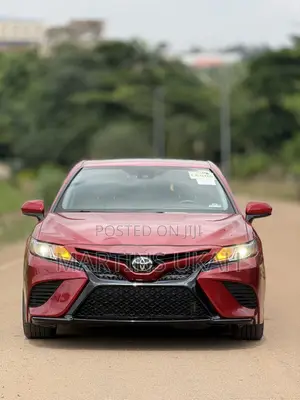 Toyota Camry SE (2.5L 4cyl 8A) 2019 Red