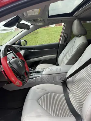 Toyota Camry SE (2.5L 4cyl 8A) 2019 Red