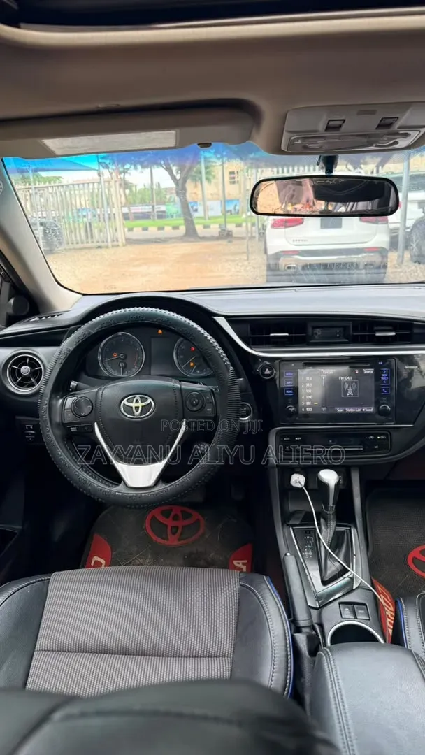 Toyota Corolla 2017 Black