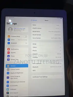 New Apple iPad Wi-Fi 128 GB Silver
