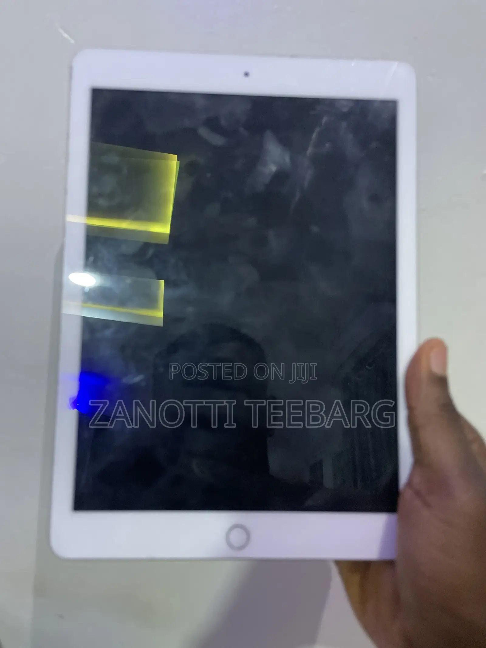 New Apple iPad Wi-Fi 128 GB Silver