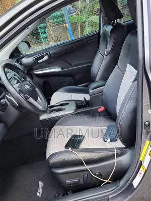 Toyota Camry SE 4dr Sedan (2.5L 4cyl 6A) 2014 Gray