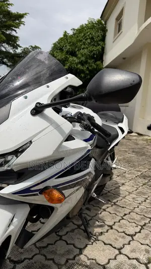 Honda CBR 2018 White