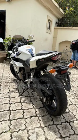 Honda CBR 2018 White