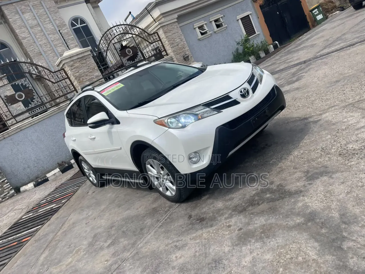 Toyota RAV4 2016 White
