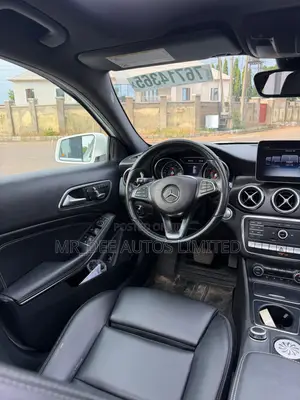 Mercedes-Benz GLA 250 2020 White