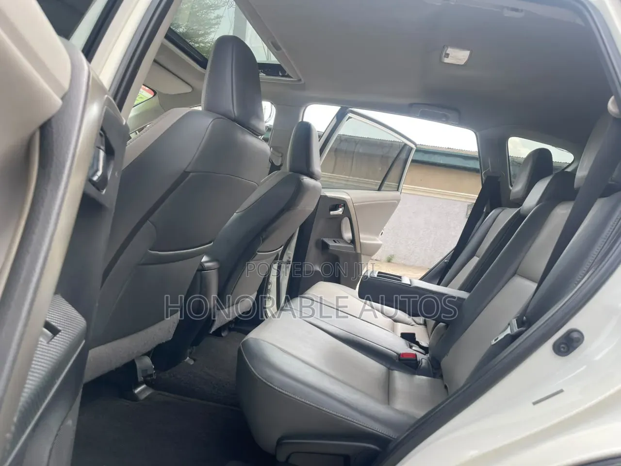 Toyota RAV4 2016 White