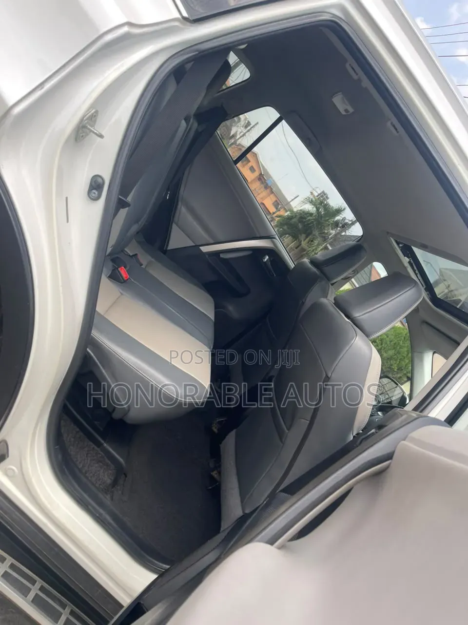 Toyota RAV4 2016 White