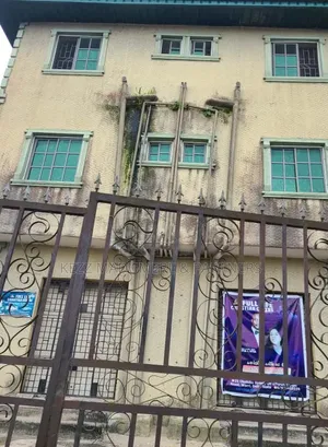 4bdrm House in Okoloba Road, Jakpa, Uvwie for sale