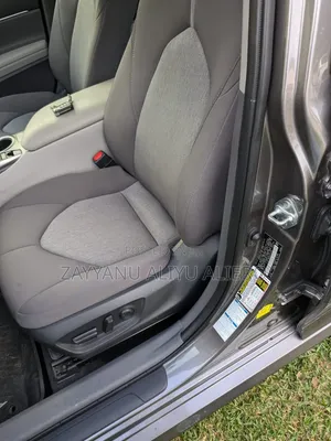 Toyota Camry 2024 Silver