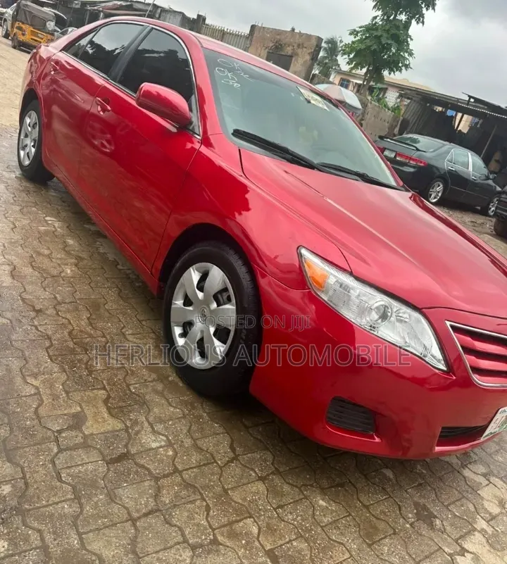 Toyota Camry 2011 Red
