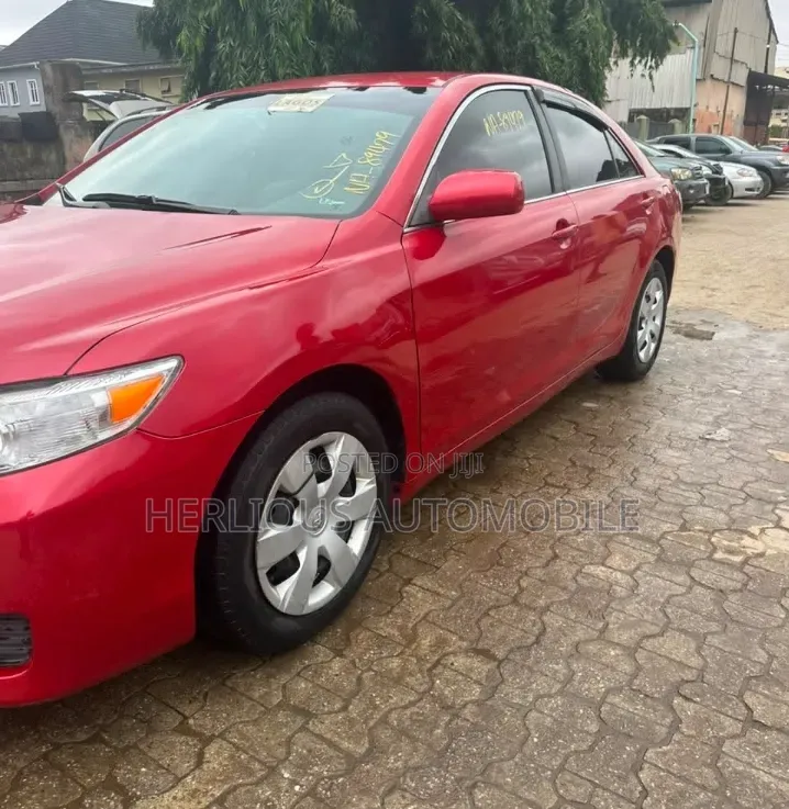 Toyota Camry 2011 Red