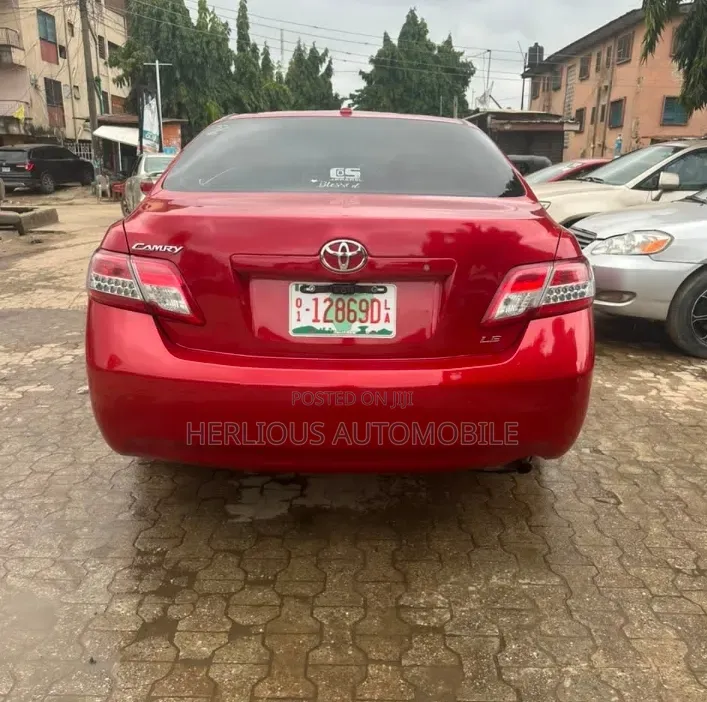Toyota Camry 2011 Red