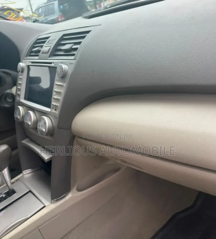 Toyota Camry 2011 Red