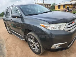 Toyota Highlander 2011 Gray