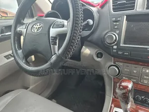 Toyota Highlander 2011 Gray