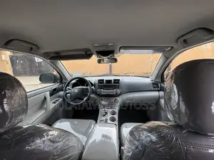 Toyota Highlander 4x4 2008 Gray