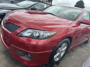 Toyota Camry SE 4dr Sedan (2.5L 4cyl 6AM) 2010 Red