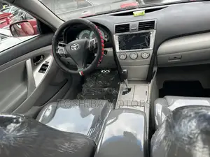 Toyota Camry SE 4dr Sedan (2.5L 4cyl 6AM) 2010 Red