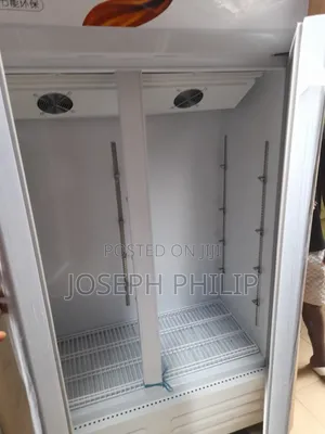 Double Door Chiller With In_built Fan