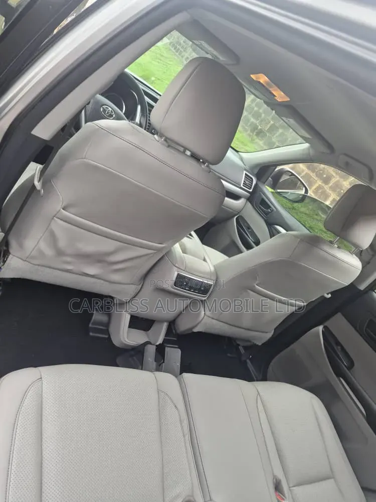 Toyota Highlander 2017 Silver
