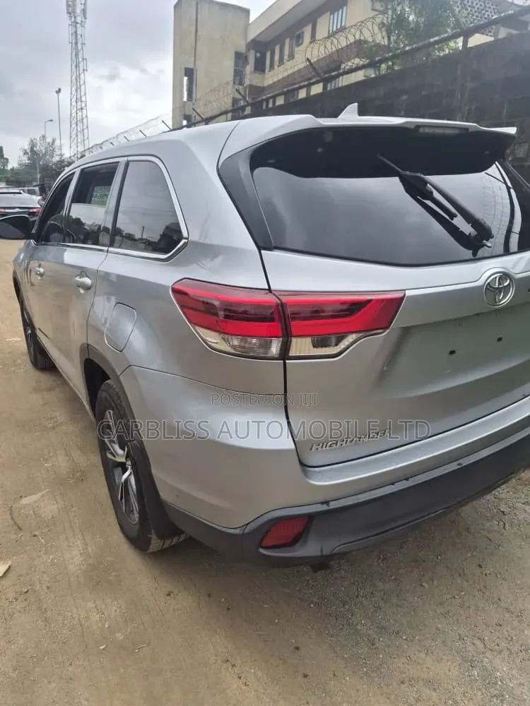 Toyota Highlander 2017 Silver