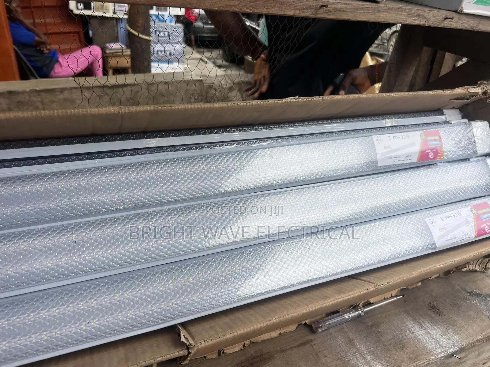 4ft Fluorescent