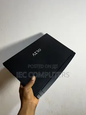 Laptop Gigabyte AERO 15 OLED 16GB Intel Core i7 SSD 512GB