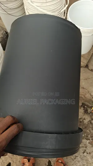 20 LTRS Black Paint Buckets