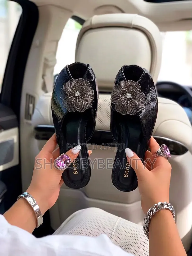 Flat Slippers