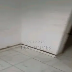 2bdrm Block of Flats in Mende for rent